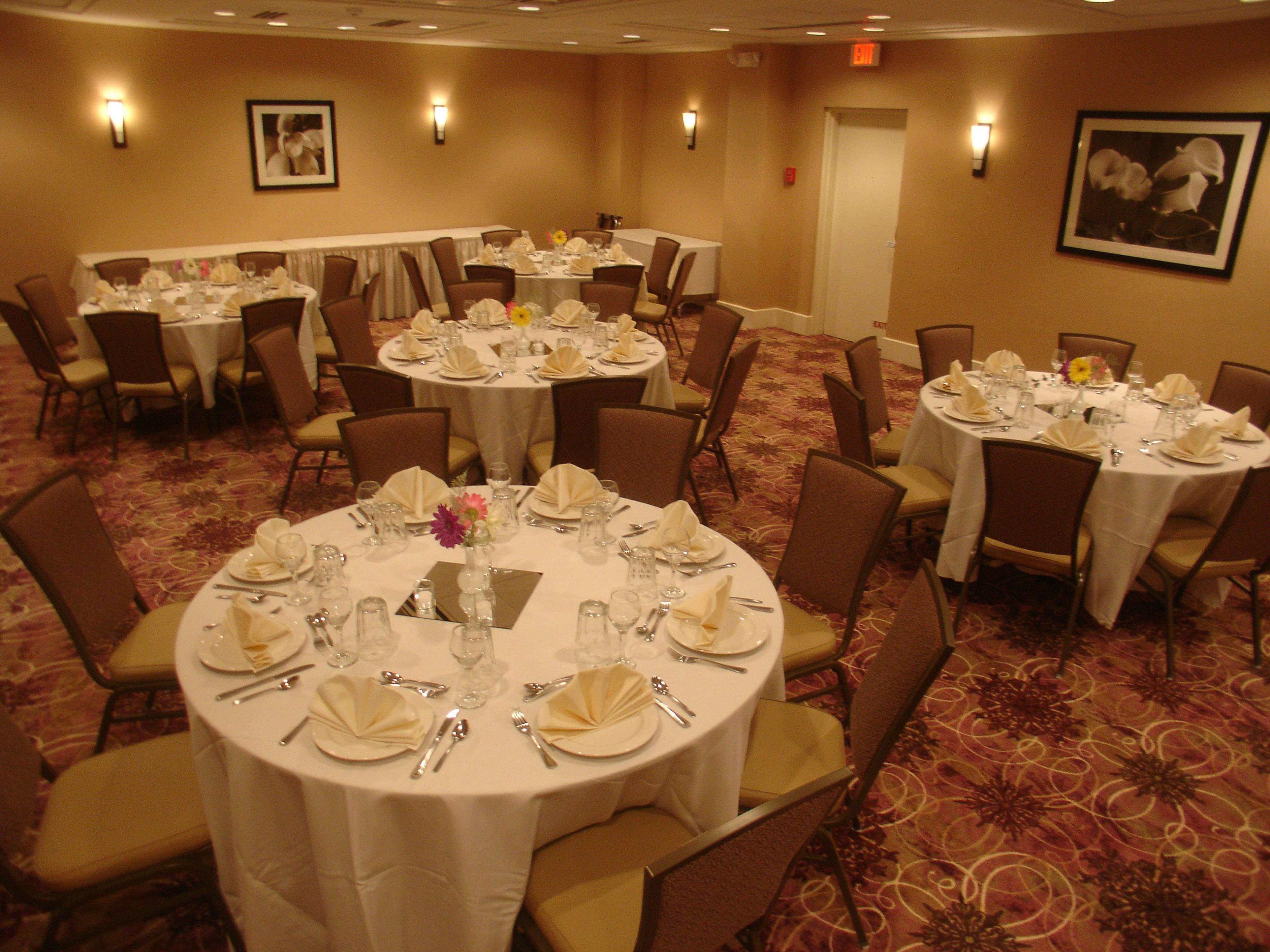 Armoni Inn & Suites Orangeburg Restaurant foto